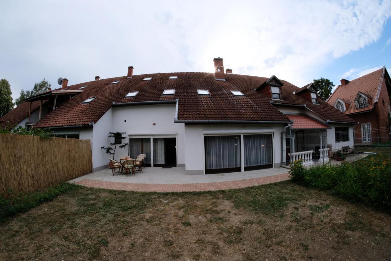 Alea Apartmanok Harkány Exterior foto